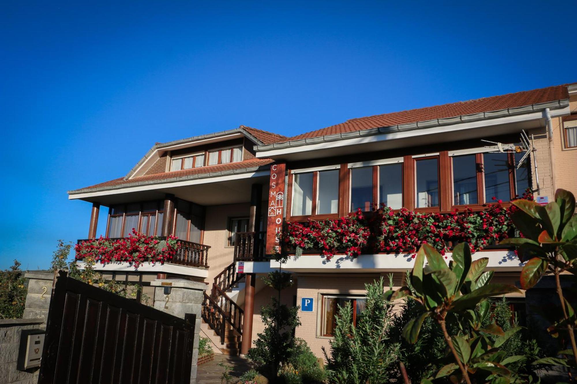 Отель Cosma House Инохедо Экстерьер фото